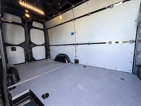 Used 2024 Mercedes-Benz Sprinter 2500 image 20