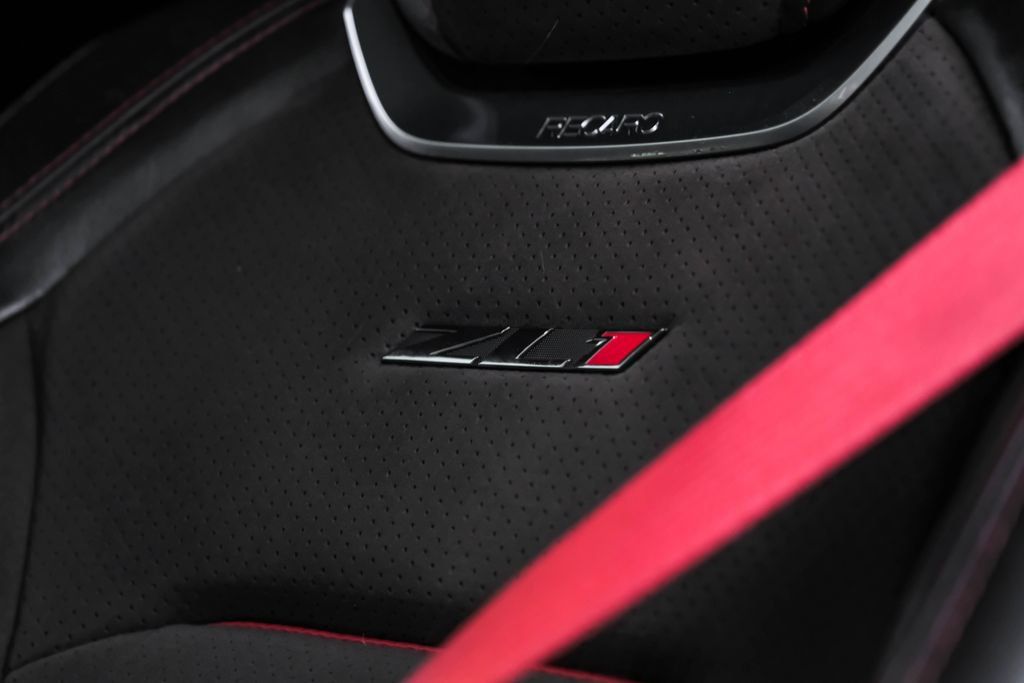 Used 2018 Chevrolet Camaro ZL1 RWD image 18
