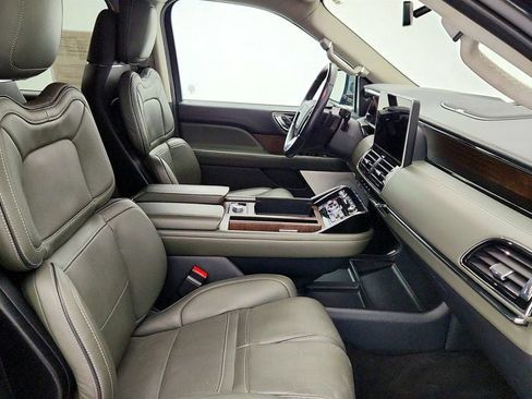 Used 2022 Lincoln Navigator Black Label image 25