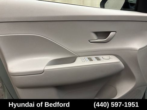 Used 2024 Hyundai Kona SEL w/ Convenience Package AWD/4WD image 11