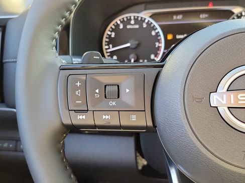 New 2025 Nissan Pathfinder SL image 6