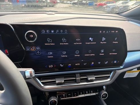 New 2026 Chevrolet Equinox EV LT image 30