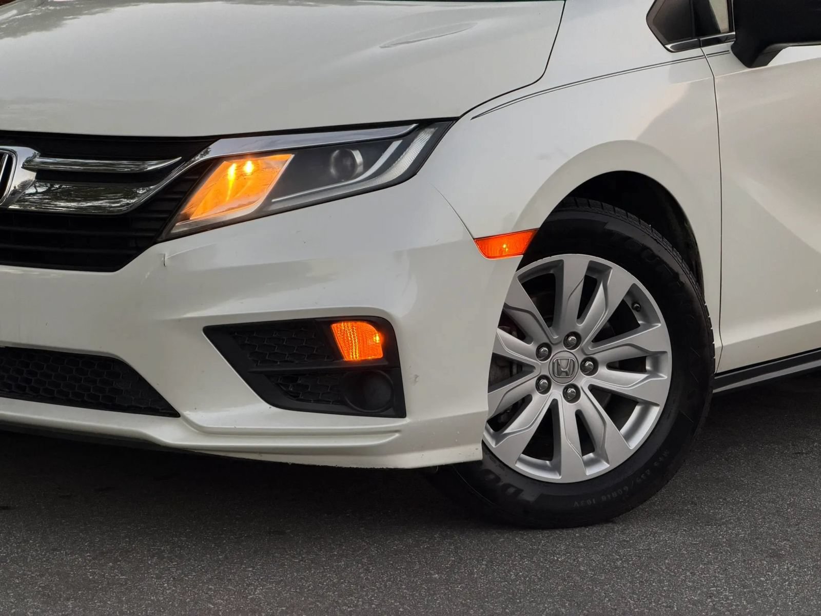 Used 2019 Honda Odyssey LX image 3
