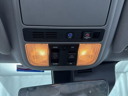 Used 2022 Honda Pilot Touring image 24