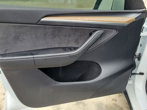 Used 2023 Tesla Model Y Long Range image 20