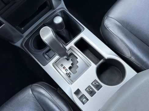 Used 2012 Toyota 4Runner SR5 w/ Premium Pkg w/3rd Row Seat image 22