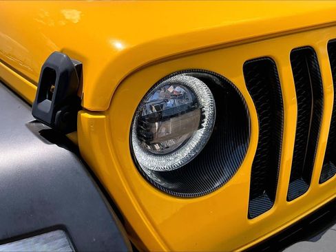 Used 2021 Jeep Wrangler Unlimited Sport AWD/4WD image 27