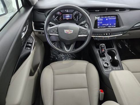 Used 2022 Cadillac XT4 Premium Luxury w/ Enhanced Visibility Package image 12