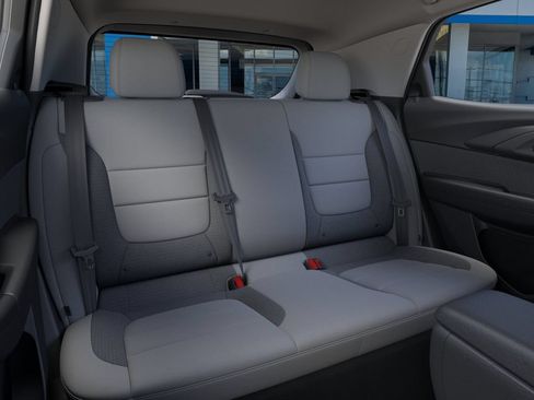 New 2026 Chevrolet TrailBlazer LT w/ LT Cold Weather Package FWD image 17