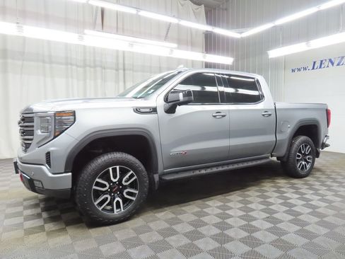 Used 2024 GMC Sierra 1500 AT4 w/ Technology Package image 7