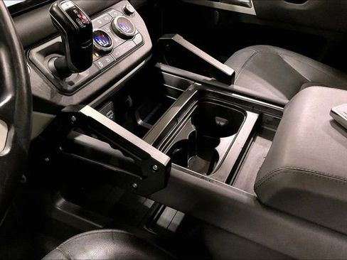 Used 2021 Land Rover Defender 110 SE image 15