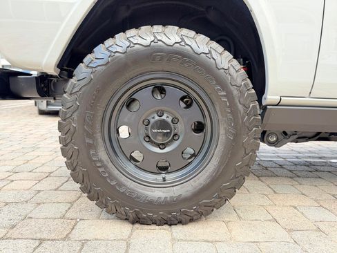 Used 2025 Ford Bronco Badlands AWD/4WD image 30