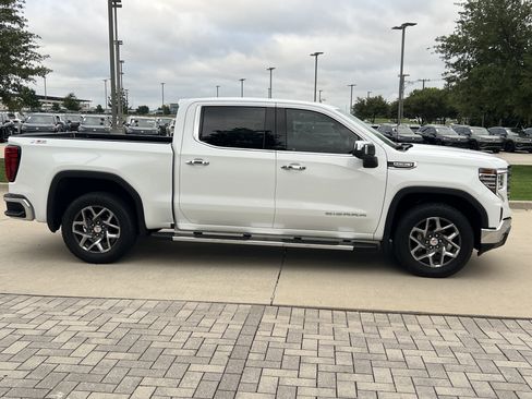 Used 2024 GMC Sierra 1500 SLT w/ SLT Premium Plus Package AWD/4WD image 10
