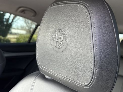 Used 2018 Alfa Romeo Stelvio Sport w/ Quick Order Package 22J Sport image 19