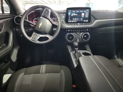 Used 2025 Chevrolet Blazer LT image 5