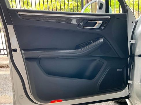 Used 2023 Porsche Macan GTS image 21