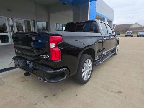 Used 2024 Chevrolet Silverado 1500 High Country w/ High Country Premium Package image 10