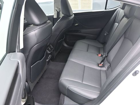 Used 2023 Lexus ES 350 w/ Premium Package image 12