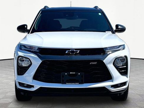 Used 2021 Chevrolet TrailBlazer RS w/ Sun and Liftgate Package AWD/4WD image 2
