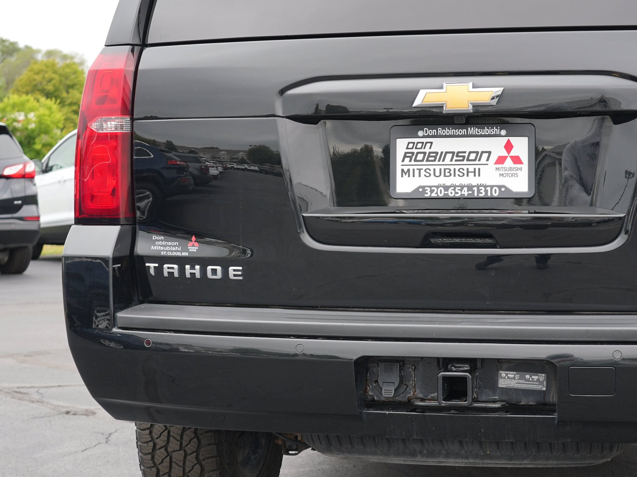 Used 2018 Chevrolet Tahoe LS w/ Skid Plate Package AWD/4WD image 12