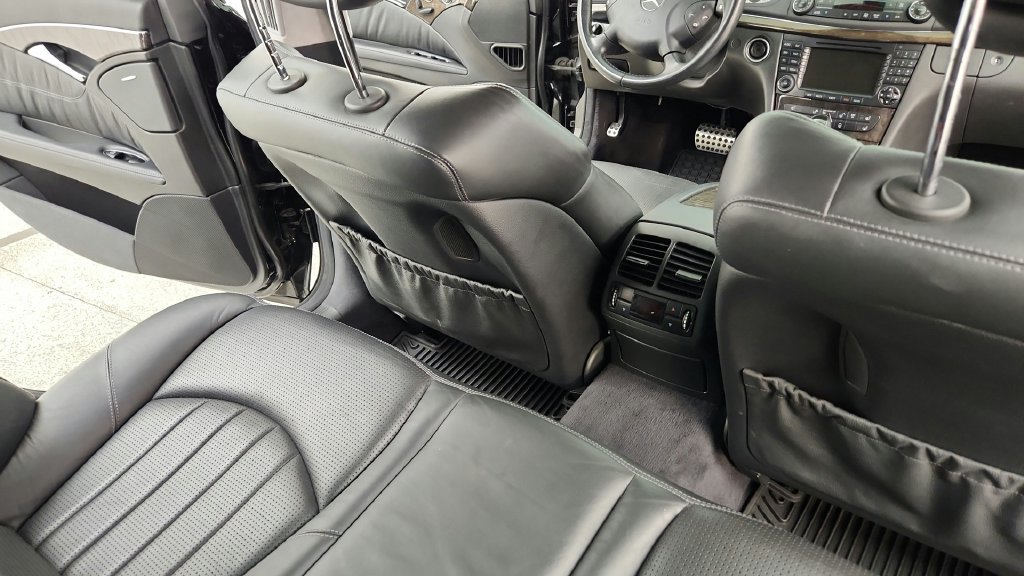 Used 2005 Mercedes-Benz E 55 AMG Sedan image 34