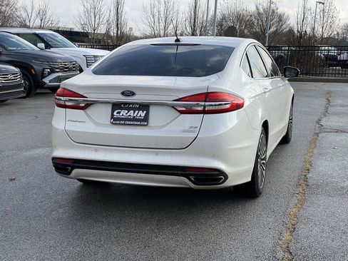 Used 2017 Ford Fusion SE w/ Fusion SE Technology Package image 7