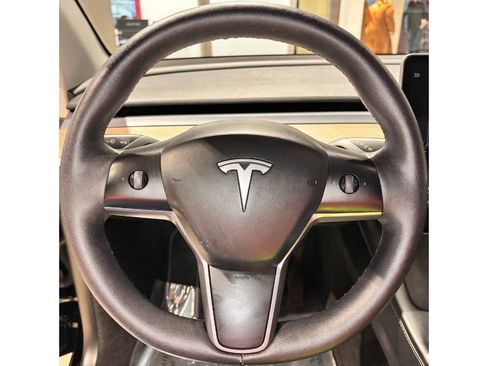 Used 2023 Tesla Model Y Long Range image 23