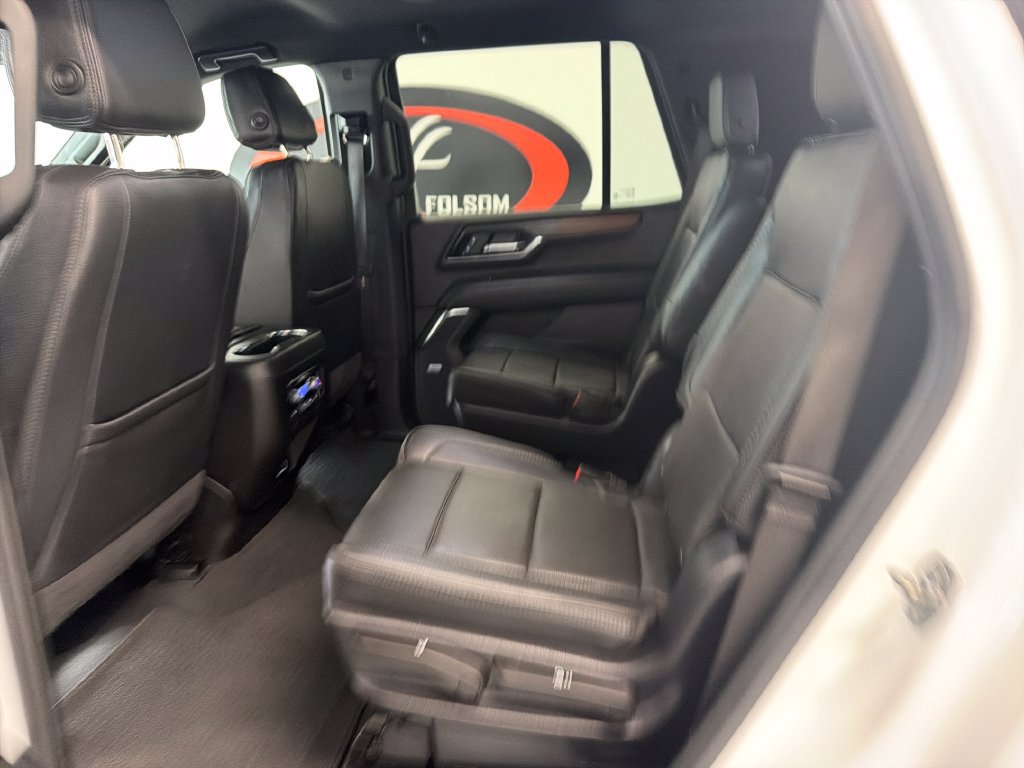 Used 2025 GMC Yukon Denali RWD image 13