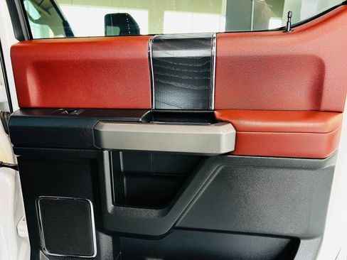 Used 2019 Ford F250 Platinum w/ Platinum Ultimate Package image 27