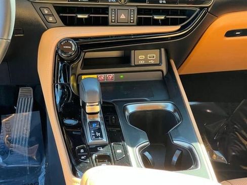 Used 2024 Lexus NX 350h AWD w/ Vision Package image 17