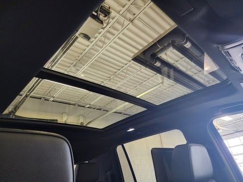 Used 2025 GMC Yukon XL Denali w/ Advanced Technology Package image 25