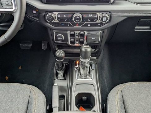 New 2024 Jeep Wrangler Unlimited Sahara image 25