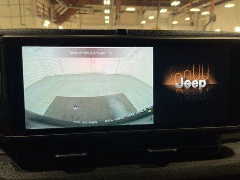 Used 2024 Jeep Wrangler Sport S image 15