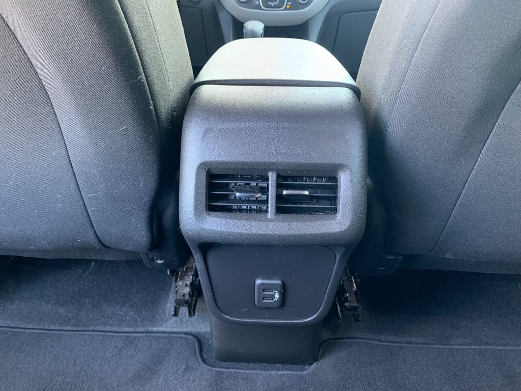 Used 2024 Chevrolet Equinox LS w/ Sport Edition FWD image 15