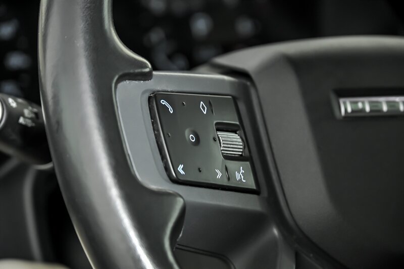 Used 2023 Land Rover Defender 110 X-Dynamic SE AWD/4WD image 19