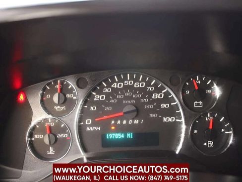 Used 2016 Chevrolet Express 2500 image 46