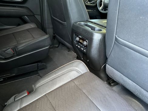 Used 2024 Chevrolet Tahoe High Country w/ Premium Package image 17