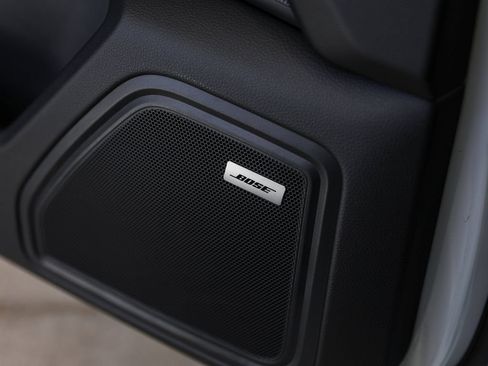 Certified 2026 Porsche Macan AWD/4WD image 28