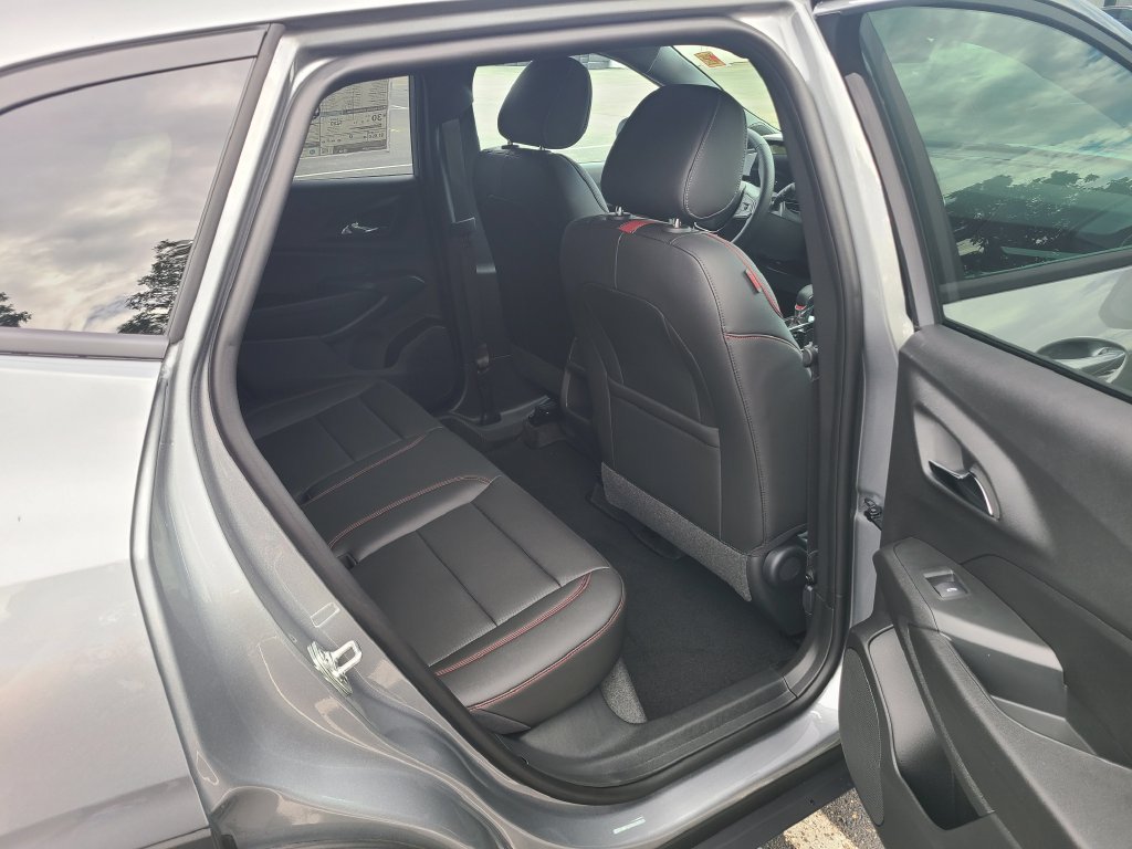 New 2026 Chevrolet Trax RS w/ Driver Confidence Package FWD image 15