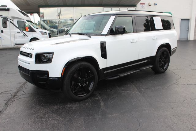 Used 2026 Land Rover Defender 130 V8 AWD/4WD image 19