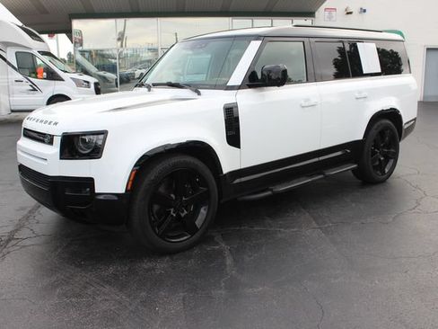 Used 2026 Land Rover Defender 130 V8 AWD/4WD image 19