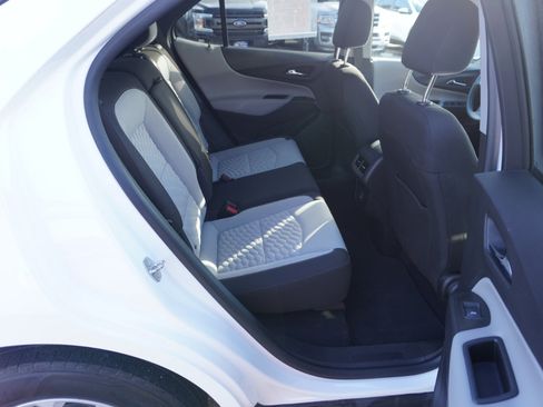 Used 2021 Chevrolet Equinox LS w/ LS Convenience Package image 19