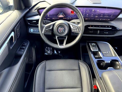 Used 2025 Buick Enclave Preferred image 23
