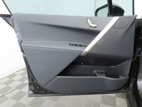 Certified 2025 BMW iX xDrive50 image 23