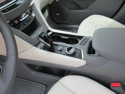 New 2026 Cadillac XT5 Premium Luxury AWD/4WD image 17