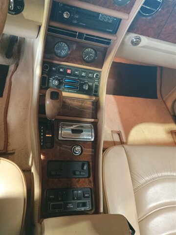 Used 1999 Bentley Azure RWD image 16