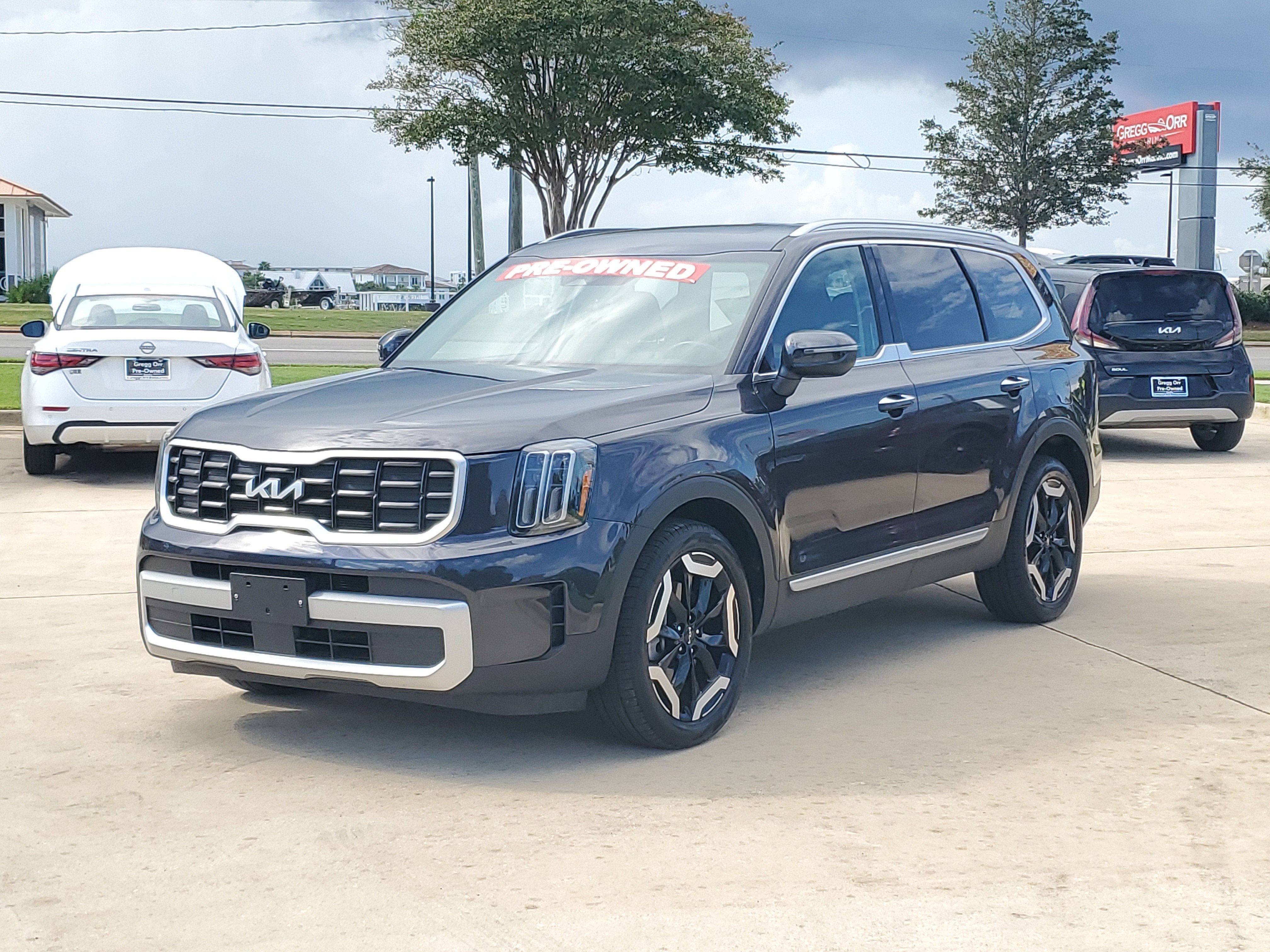 Used 2025 Kia Telluride S AWD/4WD image 1