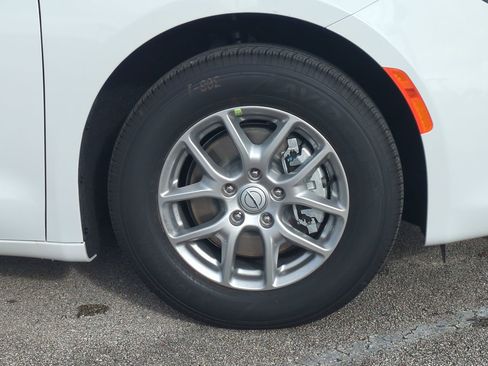 New 2026 Chrysler Voyager LX image 10