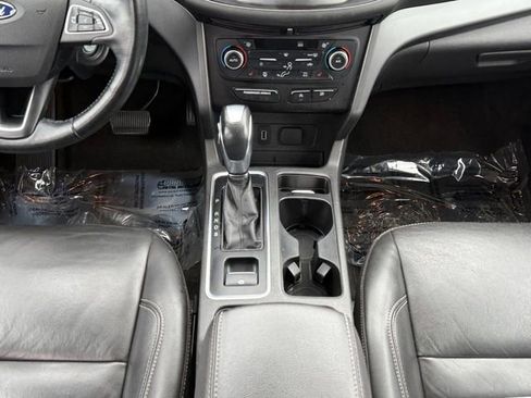 Used 2018 Ford Escape SEL image 11