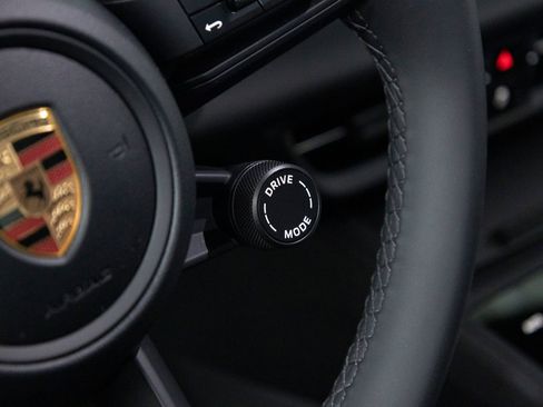 New 2026 Porsche Macan 4 Electric AWD/4WD image 22